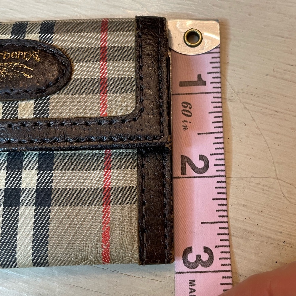Burberrys Plaid Coin Wallet - Picture 10 of 10
